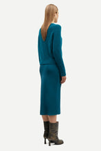 Cargar imagen en el visor de la galería, Falda satinada petroleo