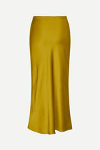 Cargar imagen en el visor de la galería, Falda satinada Mostaza